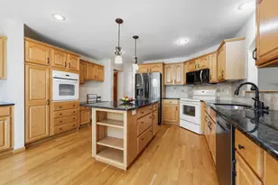 15 Anemone Cir, North Oaks, MN 55127 - Photo 7