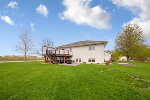 2101 Red Tail Ln, North Mankato, MN 56003 - Photo 3