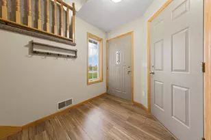 2101 Red Tail Ln, North Mankato, MN 56003 - Photo 5
