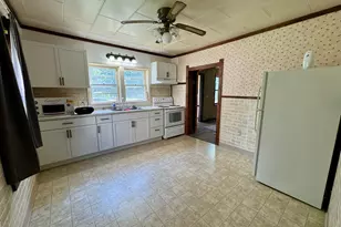 915 6th Ave E, Alexandria, MN 56308 - Photo 3