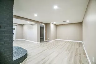 1306 Hillcrest Dr NE, Fridley, MN 55432 - Photo 15
