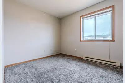 2409 4th Avenue N, Moorhead, MN 56560 - Photo 9