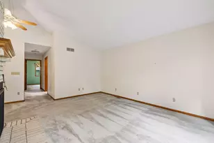 1326 Griffin Ave, Mahtomedi, MN 55115 - Photo 27