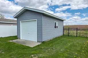 505 4th St SE, Plainview, MN 55964 - Photo 15
