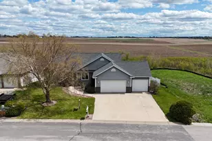 505 4th St SE, Plainview, MN 55964 - Photo 3