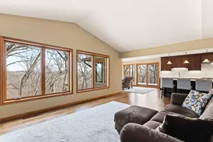 16048 Baywood Ln, Eden Prairie, MN 55346 - Photo 9