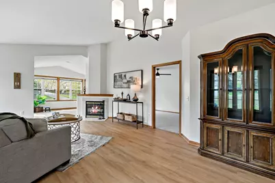 189 Wedgewood Drive, Mahtomedi, MN 55115 - Photo 7
