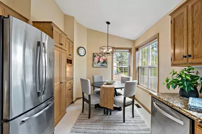 189 Wedgewood Drive, Mahtomedi, MN 55115 - Photo 17