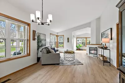 189 Wedgewood Drive, Mahtomedi, MN 55115 - Photo 5