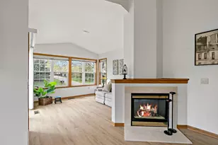 189 Wedgewood Dr, Mahtomedi, MN 55115 - Photo 11