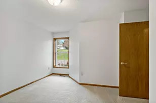 189 Wedgewood Dr, Mahtomedi, MN 55115 - Photo 25
