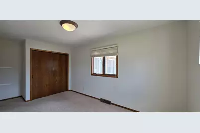 414 8th Avenue NW, Valley City, ND 58072 - Photo 23