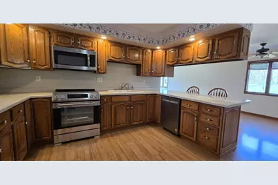 414 8th Avenue NW, Valley City, ND 58072 - Photo 5