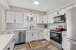 2946 McKnight Rd N, Maplewood, MN 55109 - Photo 7