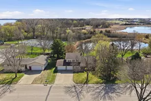 171 Lakeview Dr, Spicer, MN 56288 - Photo 3