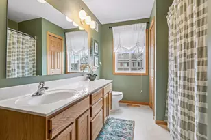 2562 49th St E, Inver Grove Heights, MN 55076 - Photo 17