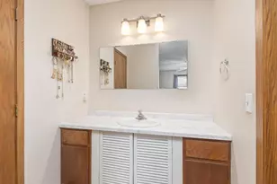 1312 Deercliff Ln, Eagan, MN 55123 - Photo 17