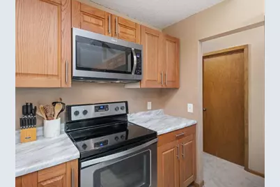 1312 Deercliff Lane, Eagan, MN 55123 - Photo 7