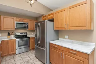 1312 Deercliff Ln, Eagan, MN 55123 - Photo 5