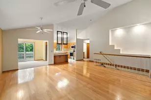 2879 Devonshire Pl, Woodbury, MN 55125 - Photo 5