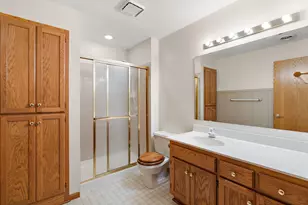 2879 Devonshire Pl, Woodbury, MN 55125 - Photo 33