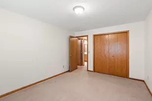 2879 Devonshire Pl, Woodbury, MN 55125 - Photo 29