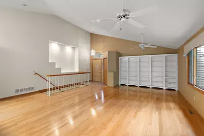 2879 Devonshire Place, Woodbury, MN 55125 - Photo 3