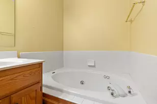 2879 Devonshire Pl, Woodbury, MN 55125 - Photo 19
