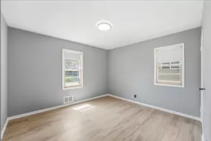 1697 Rose Pl, Roseville, MN 55113 - Photo 11