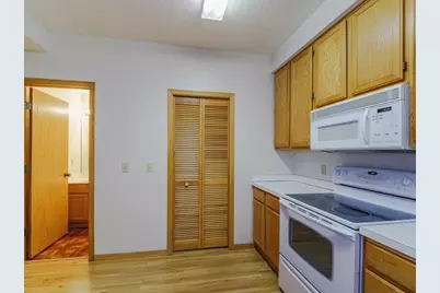 15333 Greenhaven Lane #105, Burnsville, MN 55306 - Photo 11