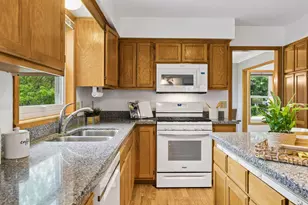 18224 88th Ave N, Maple Grove, MN 55311 - Photo 17