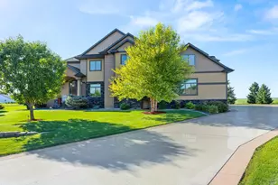 4856 2nd St SW, Moorhead, MN 56560 - Photo 3
