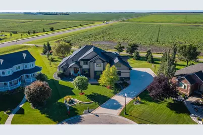 4856 2nd Street SW, Moorhead, MN 56560 - Photo 1