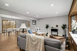 11004 Oak Knoll Terrace N, Hopkins, MN 55305 - Photo 5