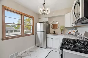 1234 Conway St, Saint Paul, MN 55106 - Photo 25