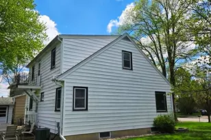 421 2nd St SW, New Richland, MN 56072 - Photo 3