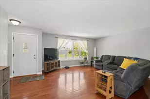 752 Lathrop Dr, Northfield, MN 55057 - Photo 3