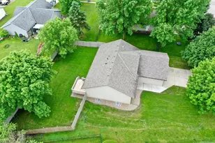 1811 13th St SE, Willmar, MN 56201 - Photo 3