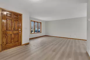 1811 13th St SE, Willmar, MN 56201 - Photo 5