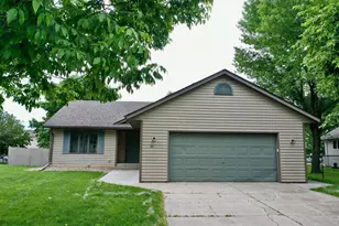 1811 13th St SE, Willmar, MN 56201 - Photo 1