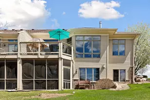 13122 Evermoor Pkwy, Apple Valley, MN 55124 - Photo 7