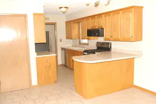 601 5th Ave S, Hopkins, MN 55343 - Photo 7