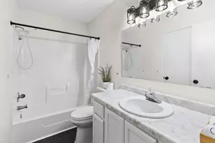 643 Roundhouse St, Shakopee, MN 55379 - Photo 15