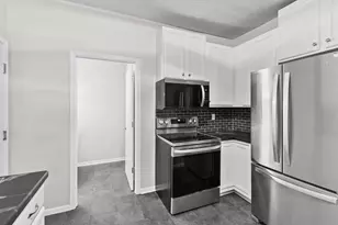 643 Roundhouse St, Shakopee, MN 55379 - Photo 5