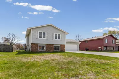 7401 75th Avenue N, Brooklyn Park, MN 55428 - Photo 3
