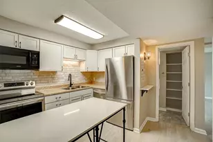 2680 Oxford St N, Roseville, MN 55113 - Photo 3