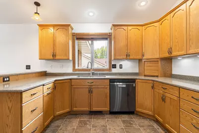 414 W Holly Street, Owatonna, MN 55060 - Photo 9