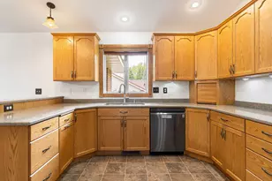 414 W Holly St, Owatonna, MN 55060 - Photo 9
