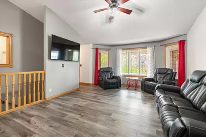 414 W Holly Street, Owatonna, MN 55060 - Photo 5