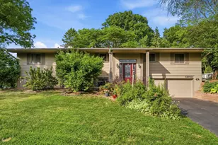 12913 Eagle Ridge Dr, Burnsville, MN 55337 - Photo 3